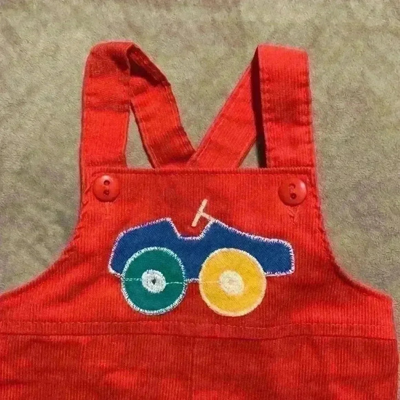 Adorable 1970s vintage baby red truck corduroy overalls USA made health tex - Picture 2 of 8